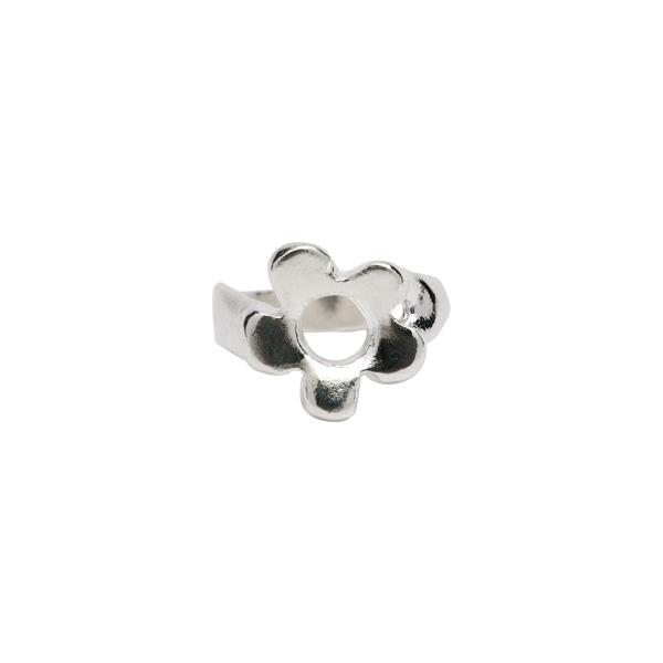 ATYPICAL DAISY RING
