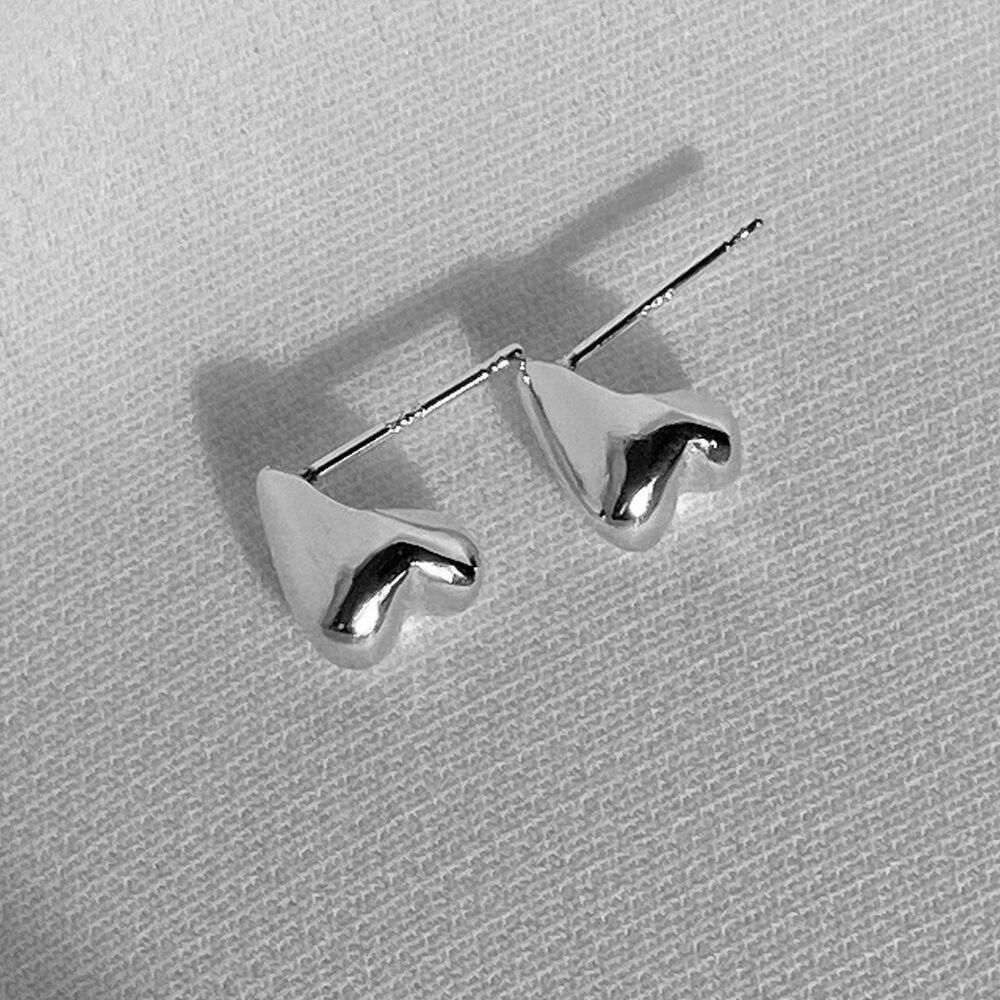 Reversal love earring