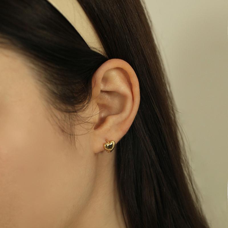 Mini heart one touch earrings