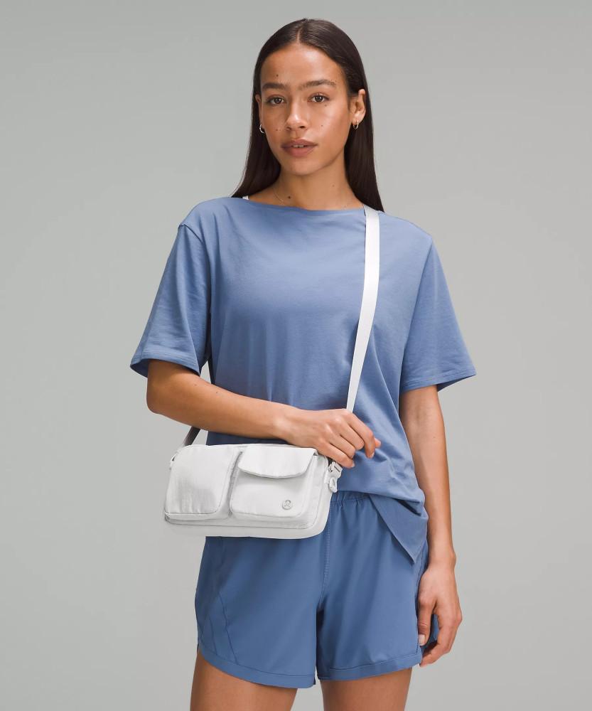 룰루레몬 멀티 포켓 크로스바디 2.5L 가방