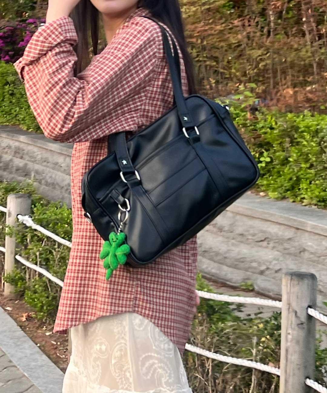 론네바이론 [키링 백.꾸.템] 스낼백 아이패드가방 여행가방 블프 / Snell Bag (1color)