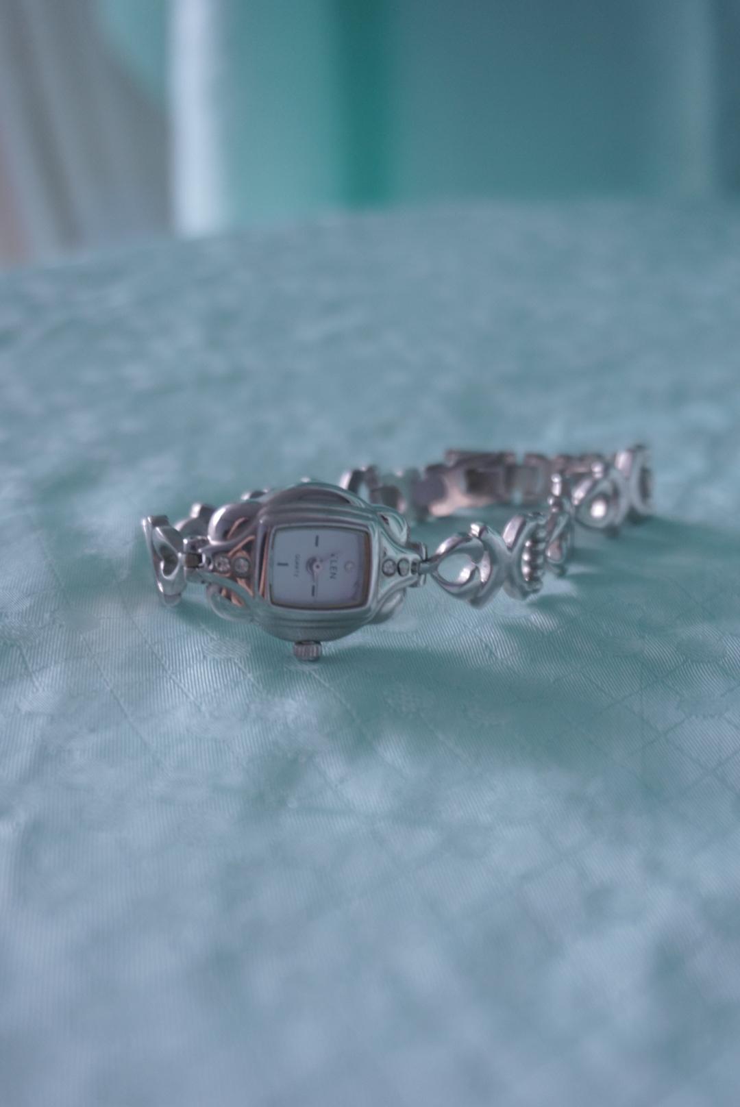 beautiful strap watch