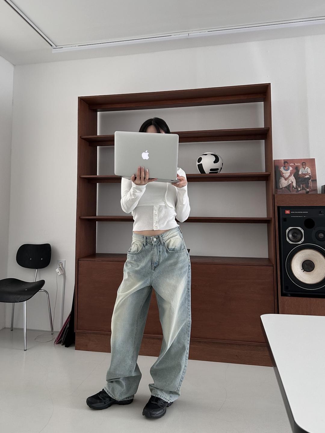 loose light denim pants
