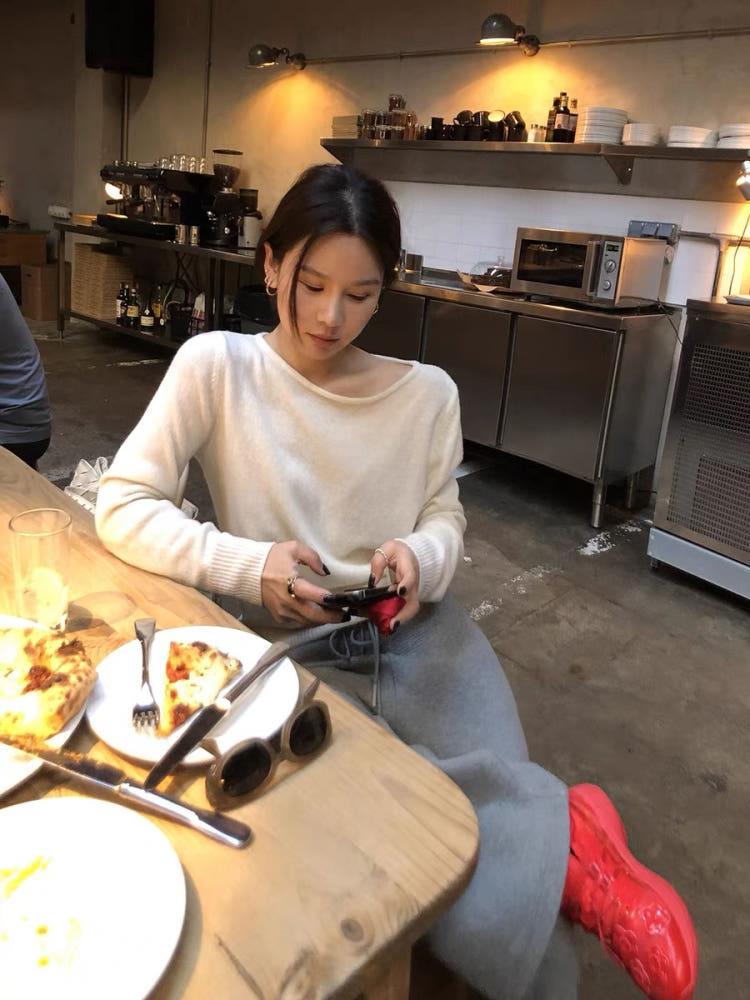 [더누베]레이지 호주산 메리노 울 루즈핏 니트 스웨터 탑