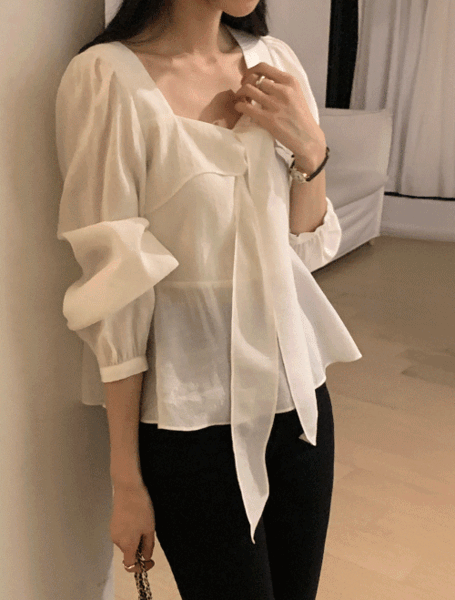 베니토 [연말룩💫/타이2WAY스타일링][made] 에클레 매듭 블라우스 (겨울/신상/데일리/데일리룩/출근룩/데이트룩/연말룩/매듭블라우스/블라우스)