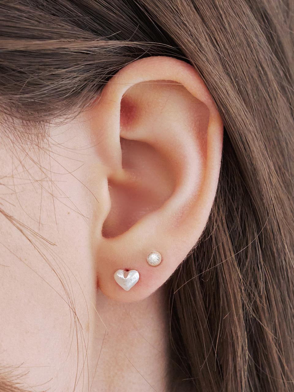 sandy heart ball earring set