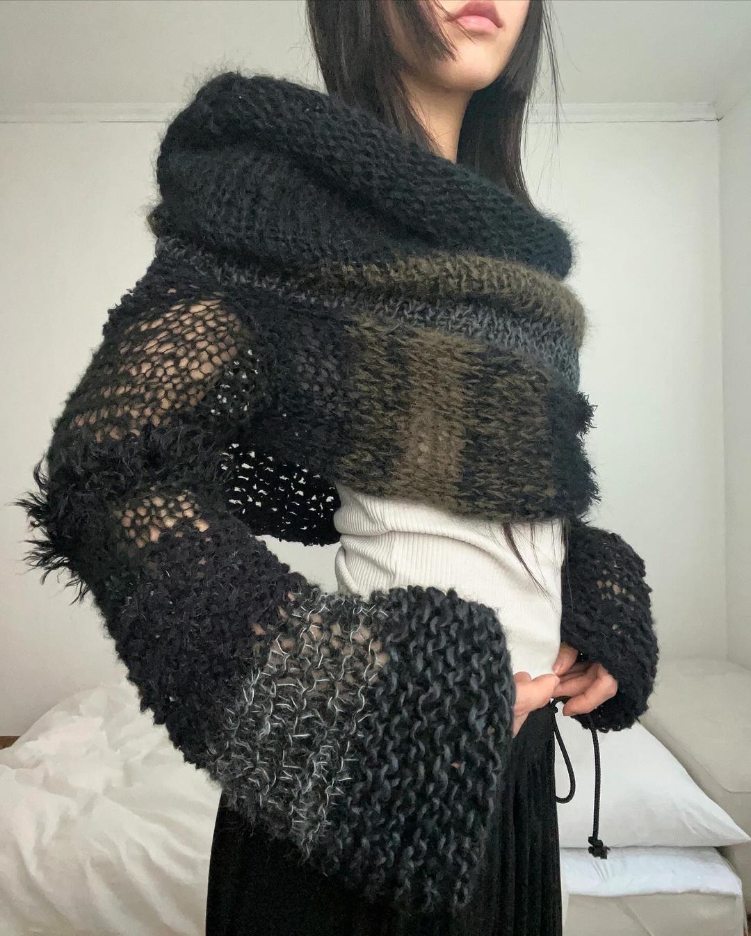 Two-way hooded sweater