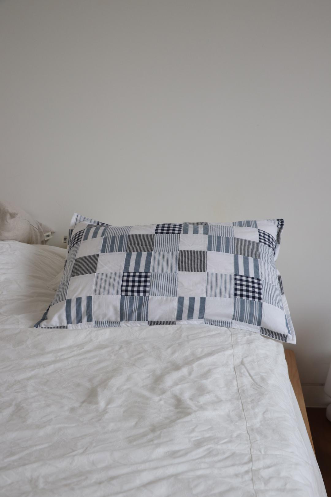 Patch pillow cover
