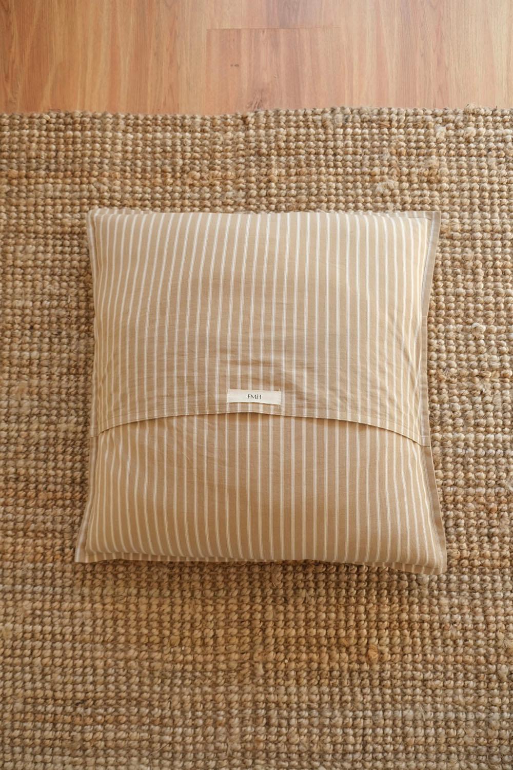 Ueyama cushion cover / Beige stripe
