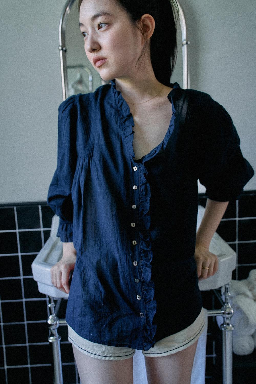 Via Victoria frill blouse (Navy)