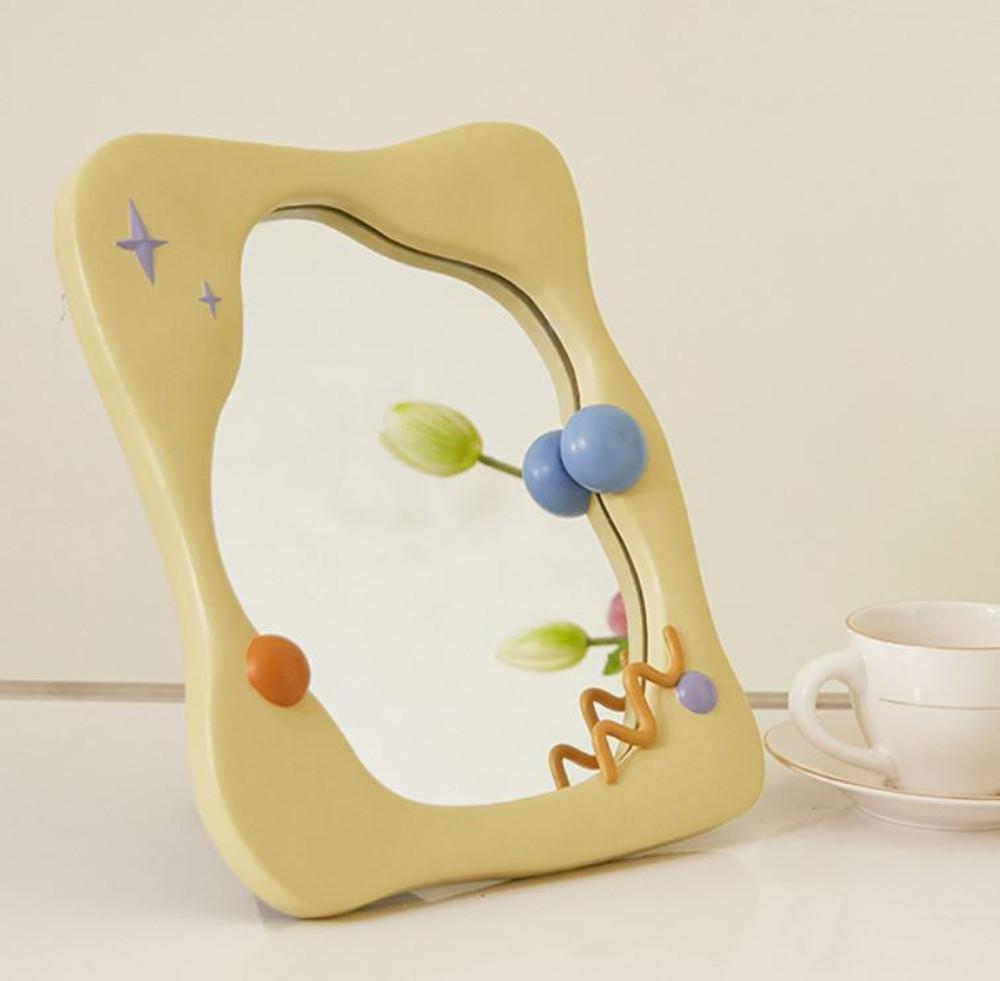 인테리어 셀카 거울 귀여운 키치 비정형 웨이브 노란색 민트색 유니크 탁상