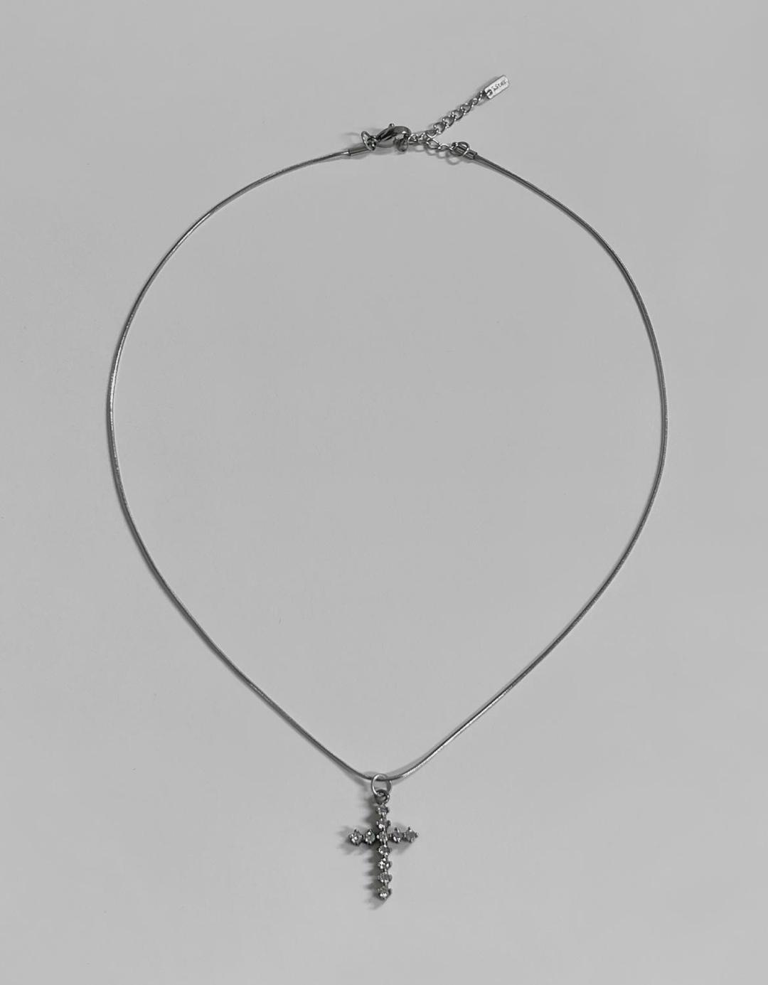 블랙업 가펫 큐빅 십자가 목걸이