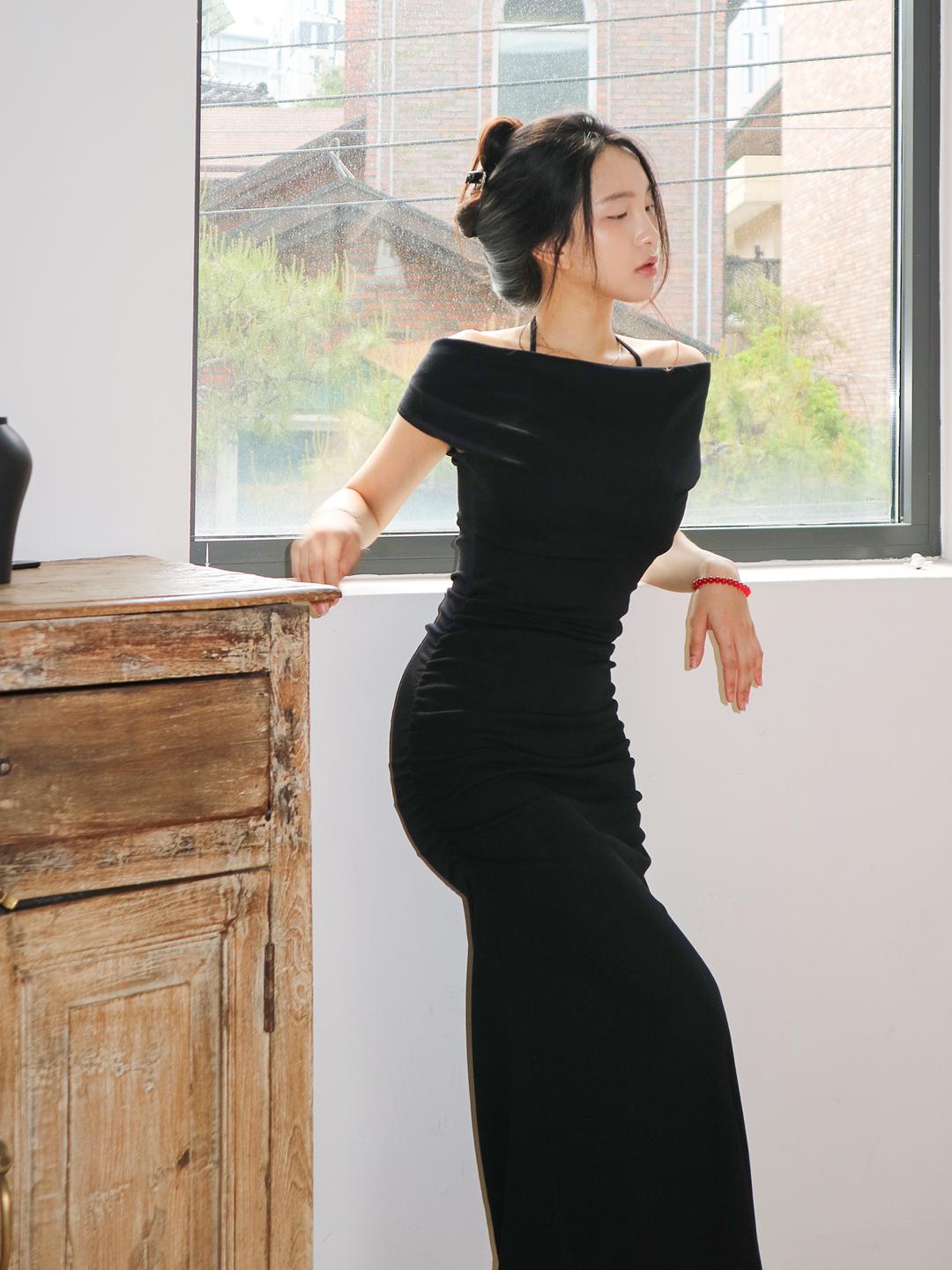 Mingle Maxi Dress (2color)  캐주얼한 디테일로 주는 반전.