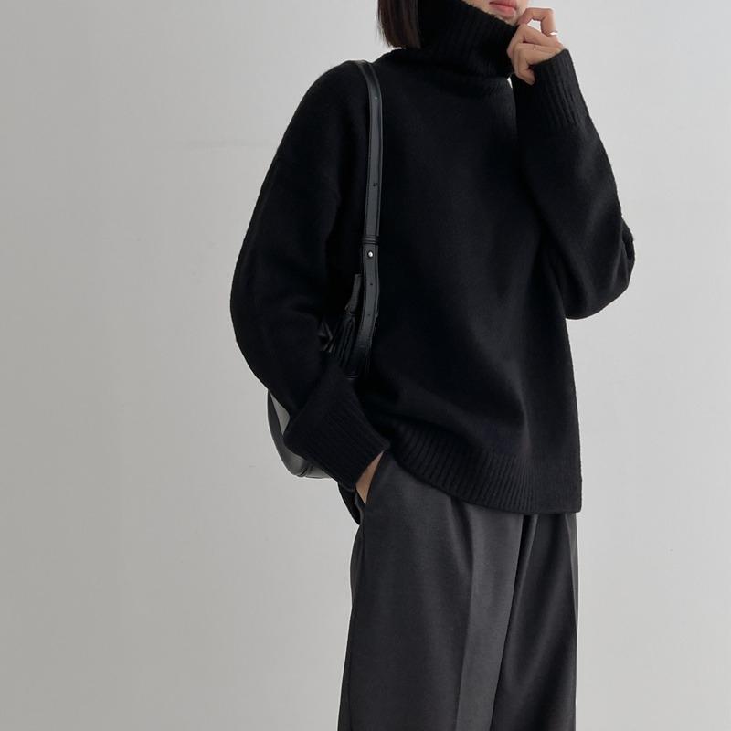 트위니 루즈핏 폴라 니트