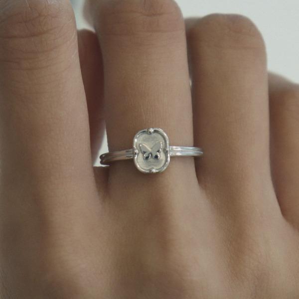 Like Butterfly Ring 04