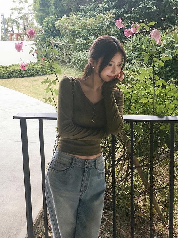 프렌치오브 [🌸컬러추가!/1.6만장돌파][MADE]프렌즈 반버튼 레이어드 티셔츠 (S/M사이즈ver)(9color)