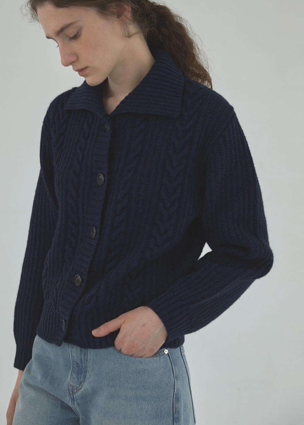 Cable knit cardigan (navy)