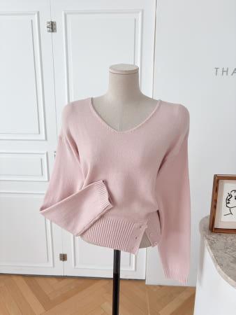 이런 상품 어때요? [무배+신상타임세일]키진 브이넥 트임 단추 봄신상 니트(5color)M-728