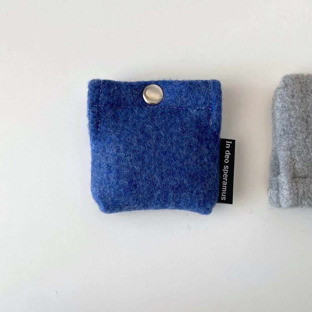 울 블루 에어팟 케이스(Wool blue airpods case)
