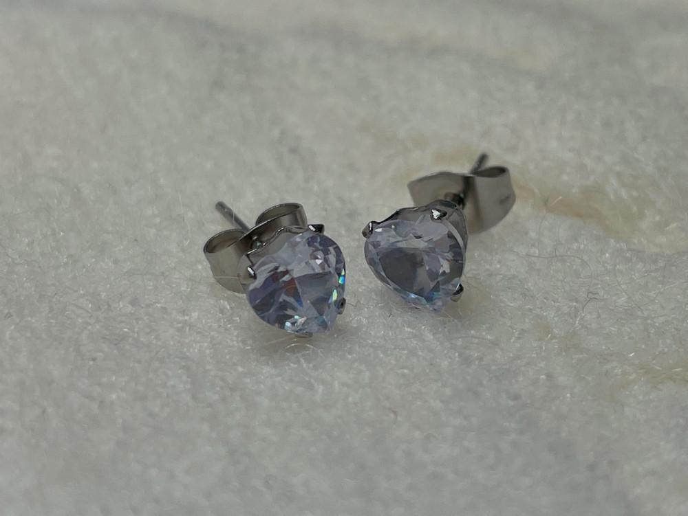 [Surgical Steel] Light Blue Heart Earrings