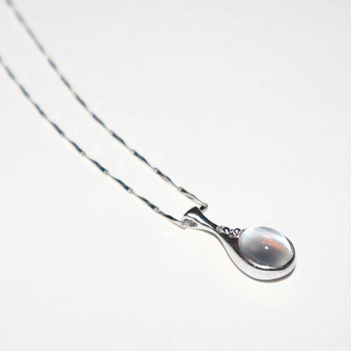 DEWDROP CABOCHON NECKLACE