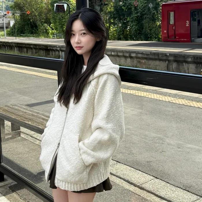 Snowy hoodie jumper (ivory)