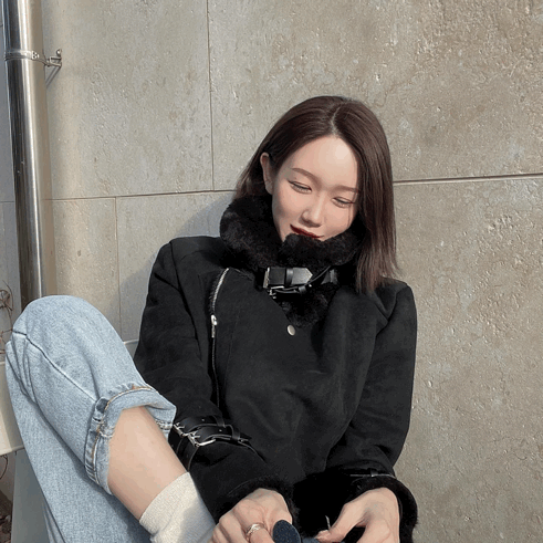 [ 국내 / 백화점퀄 모델소장!! ] 어반드 크롭 벨트 무스탕 숏자켓 4color