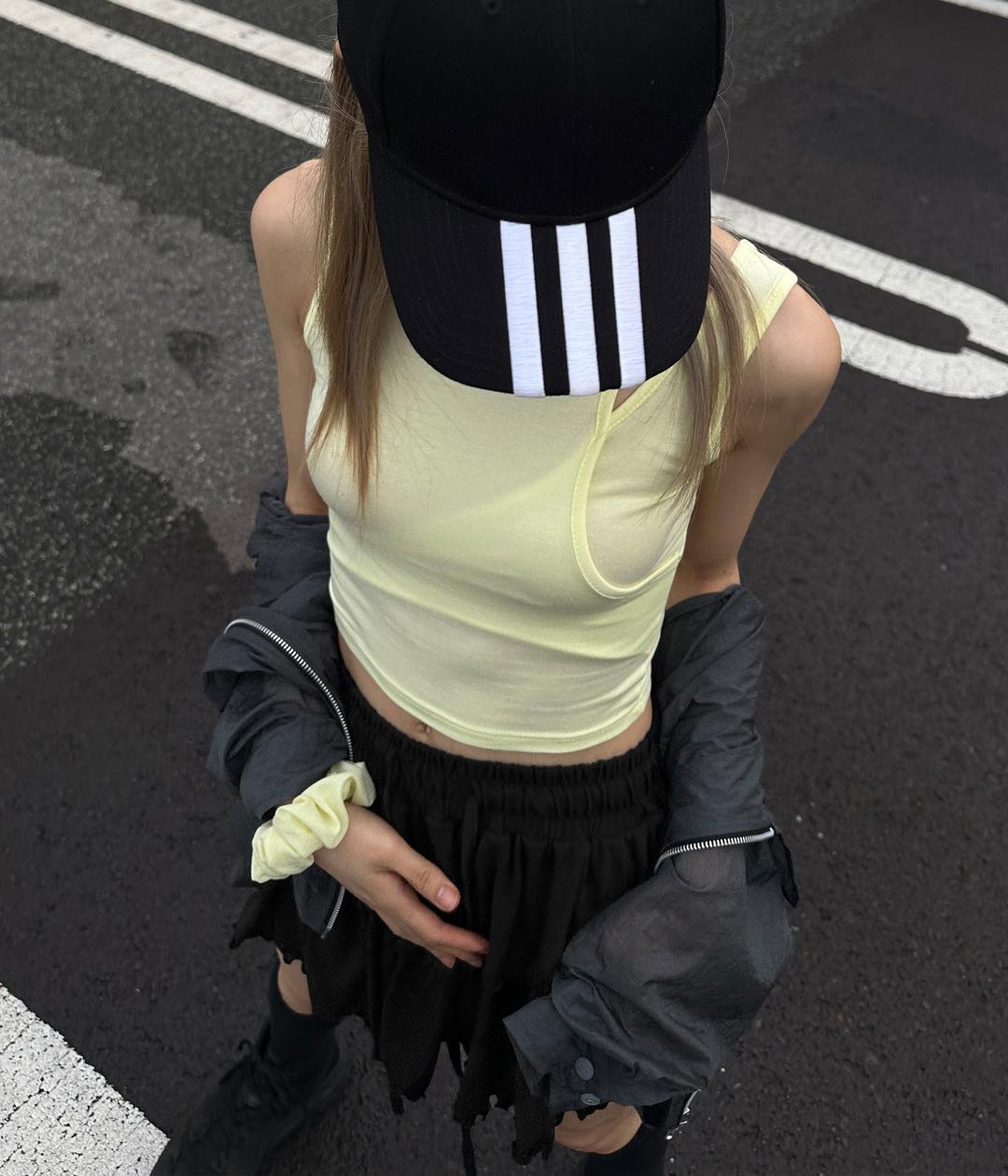 SHINSIA SLEEVELESS