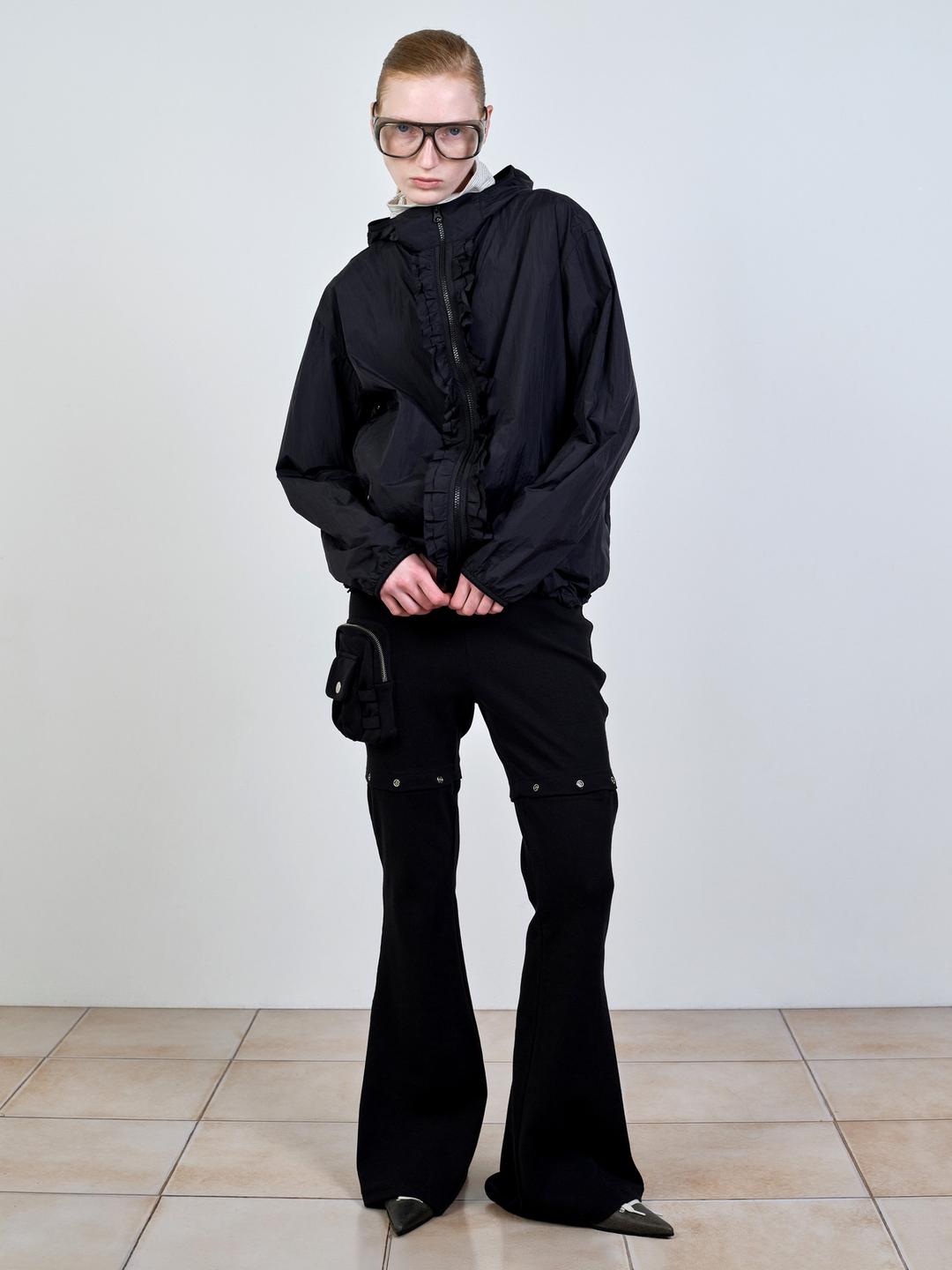 RUFFLE WIND BREAKER BLACK