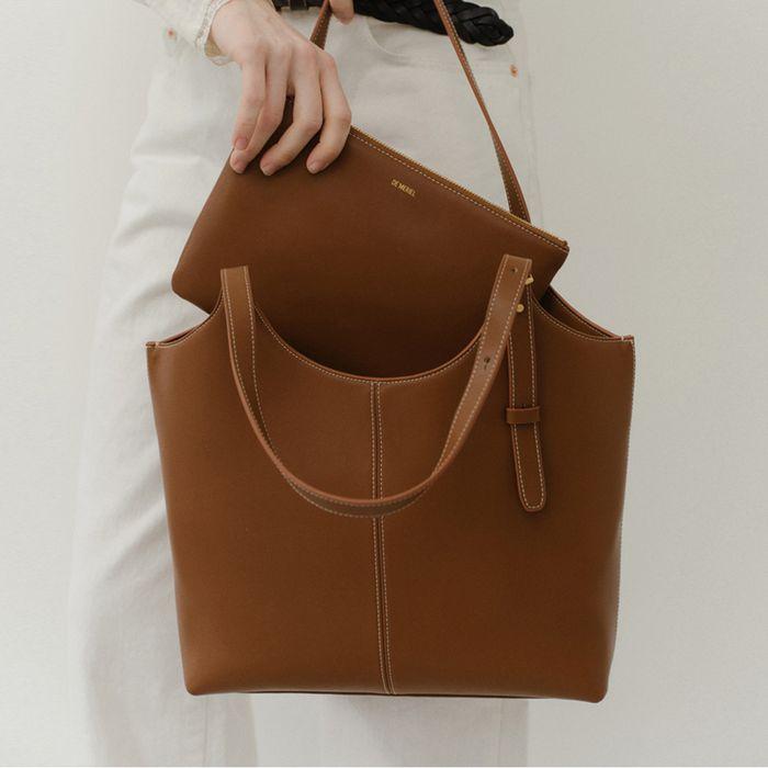 90 Veneta Bag Medium Tan Brown