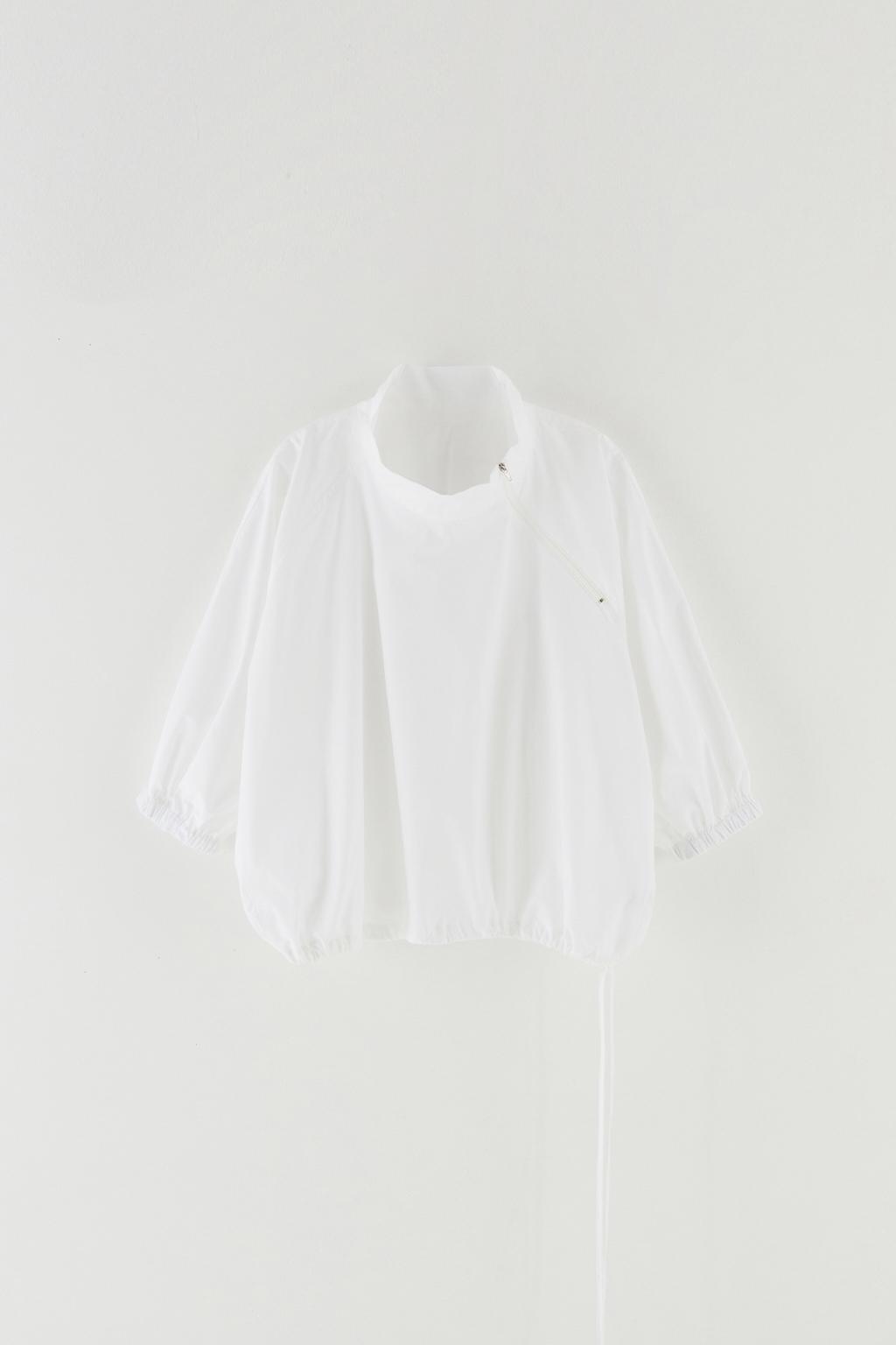 집업 하프넥 블라우스 WHITE