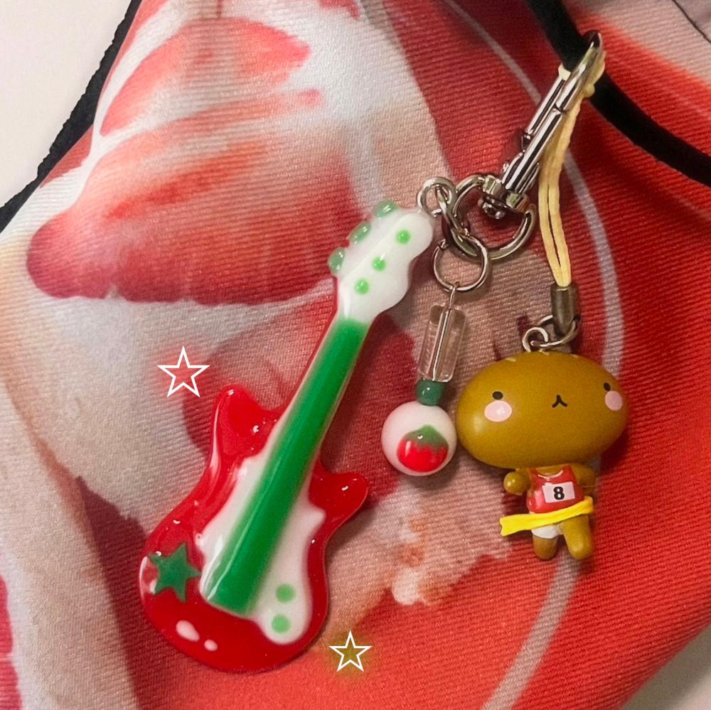 [JADU⋆자두] tomato guitar keyring