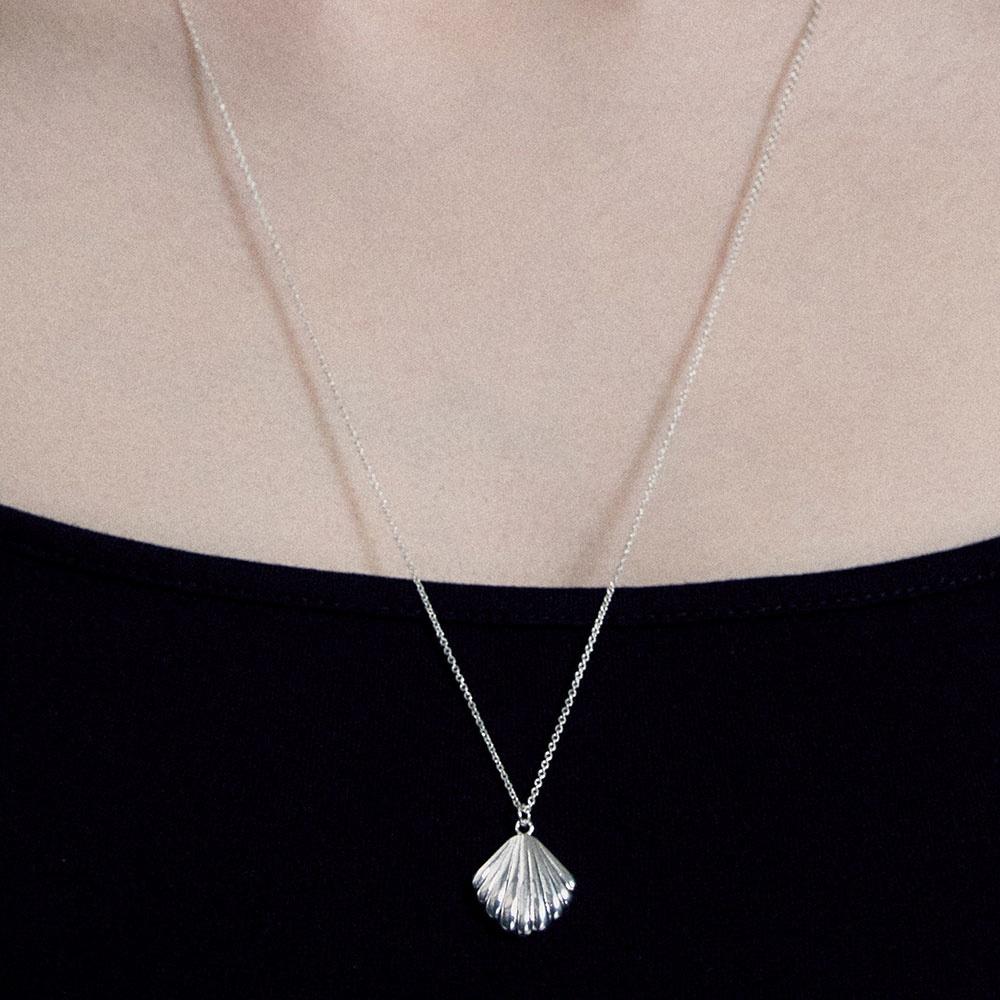 Shell necklace