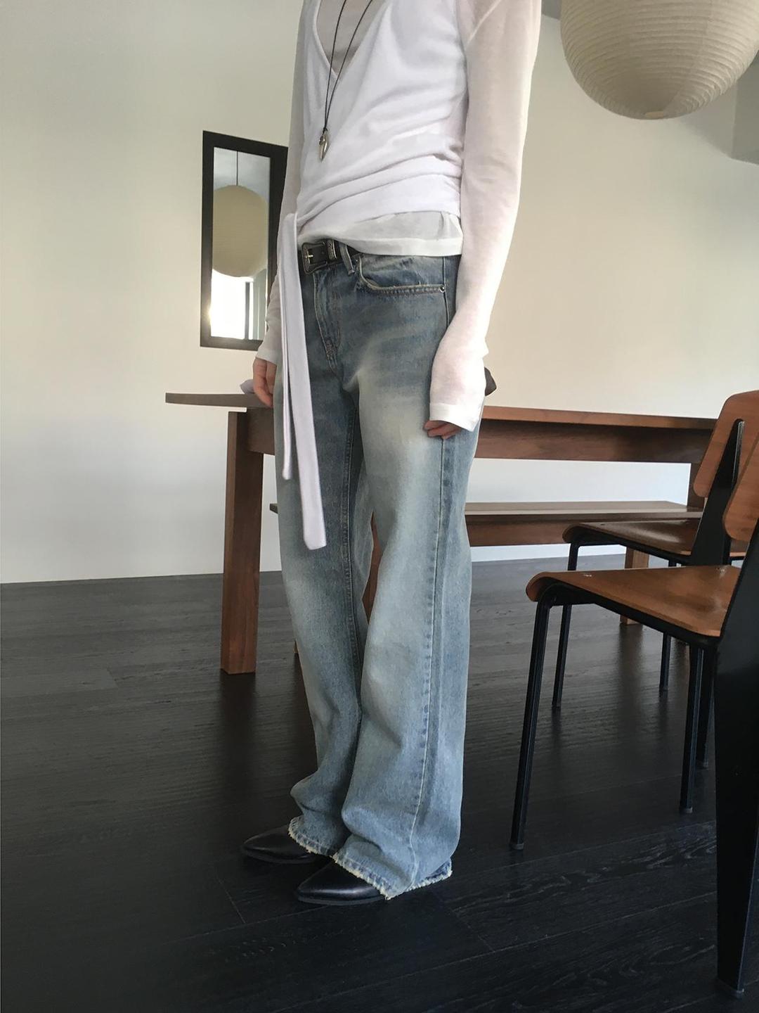 미엔느 [미엔느] odd bootcut denim / 오드 로우라이즈 세미 부츠컷 데님 (1col) 입고지연