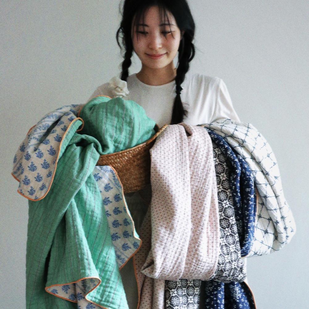 [29cm 단독] 1+1 뮬리 4중 거즈 에스닉 블랭킷 3colors