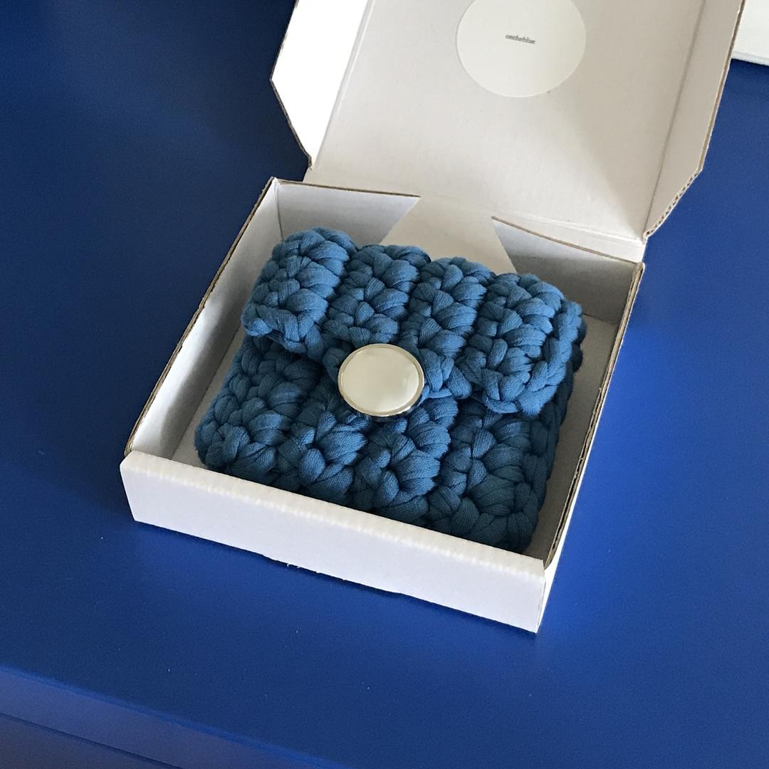 BUTTON CASE / indi-blue