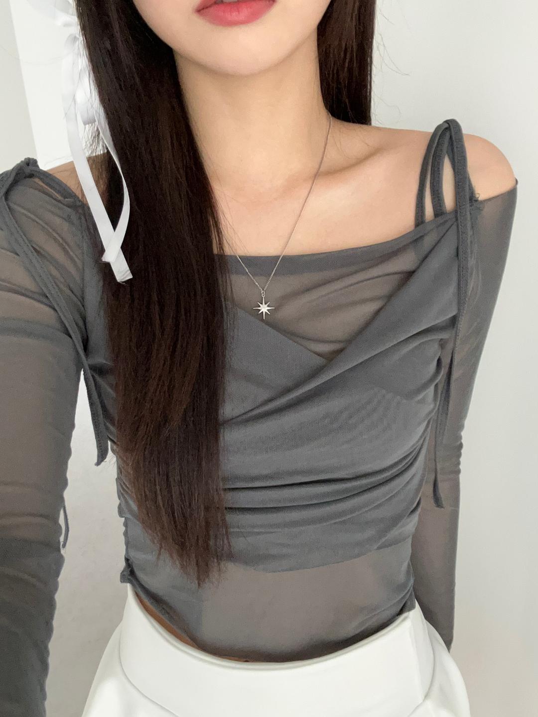 cloudy mesh off shoulder t-shirt