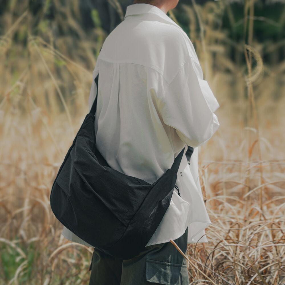 피어 메신저백 (블랙)