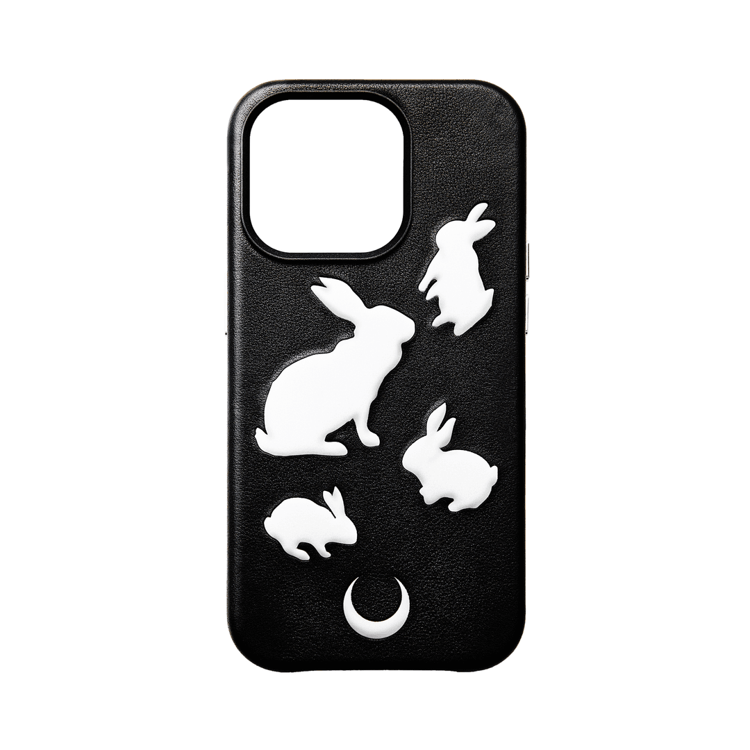 토끼 엠보싱 블랙 가죽 아이폰 케이스® - iPhone 14 Pro