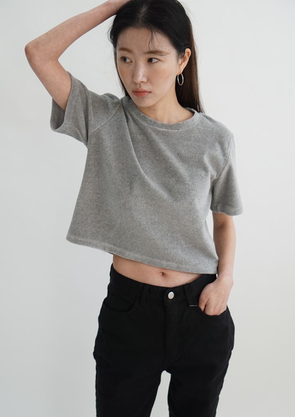 벨벳크롭 티셔츠