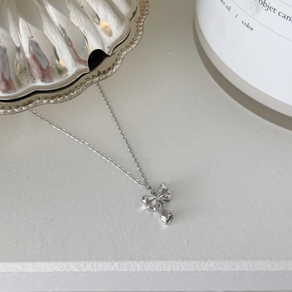 로브제 빈티지 리본벨 목걸이