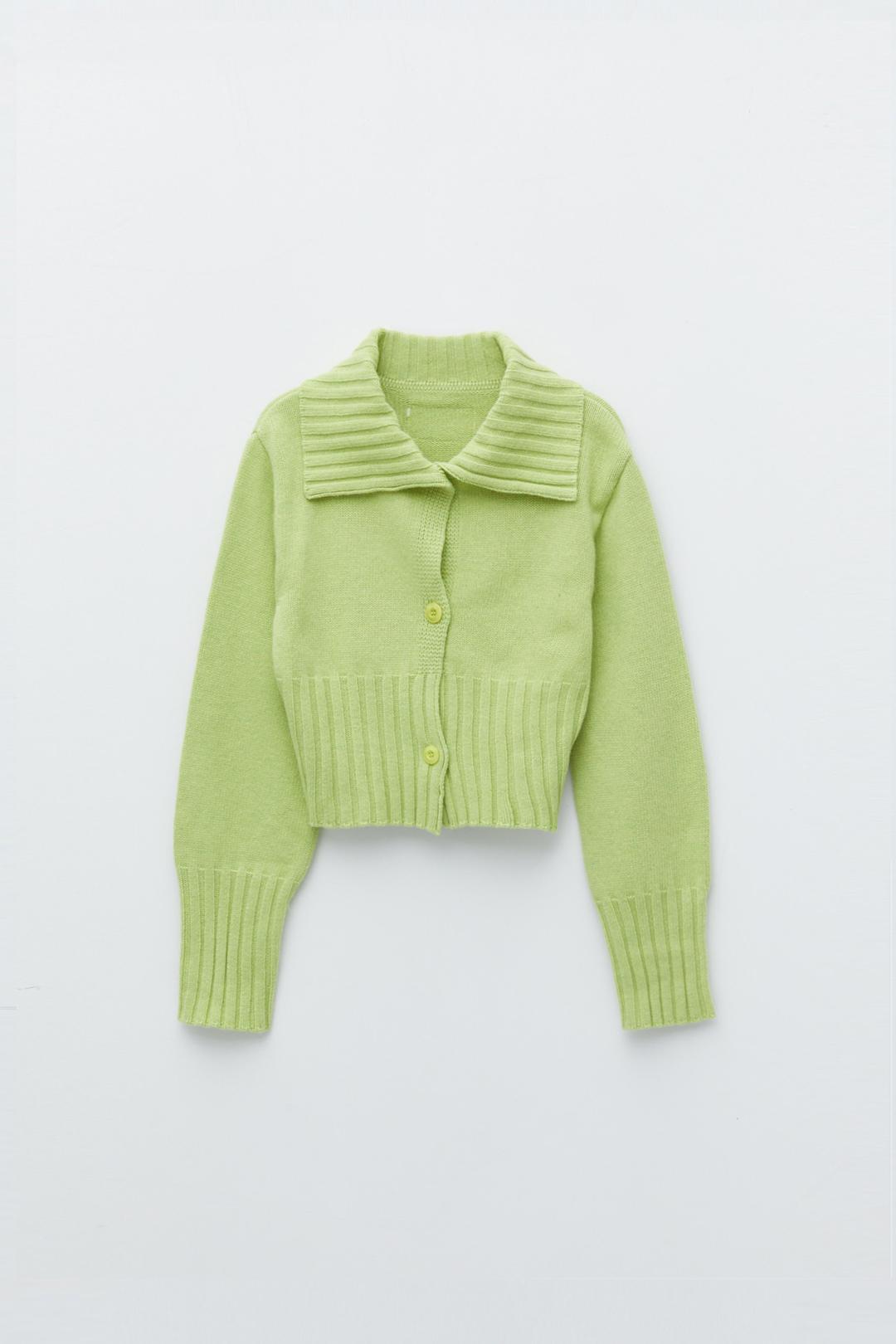 COLLAR VOLUME CARDIGAN IN GREEN
