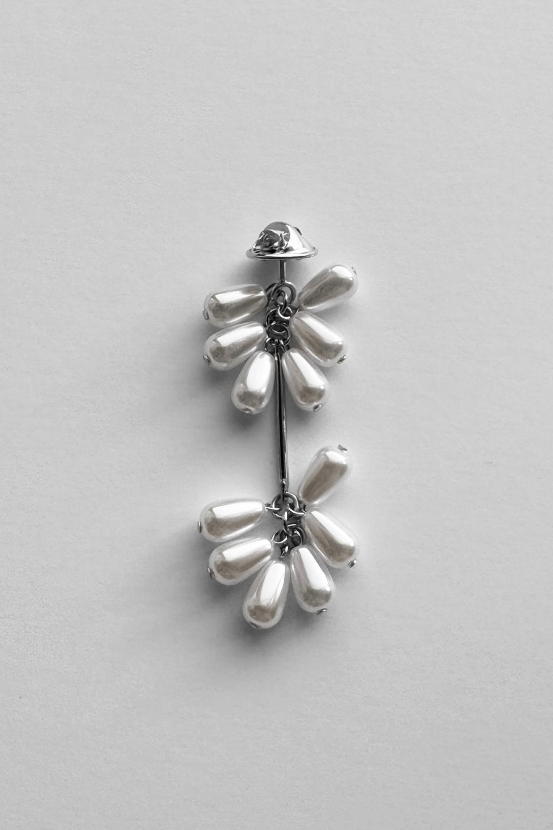 Blooming Pearl Flower Pin