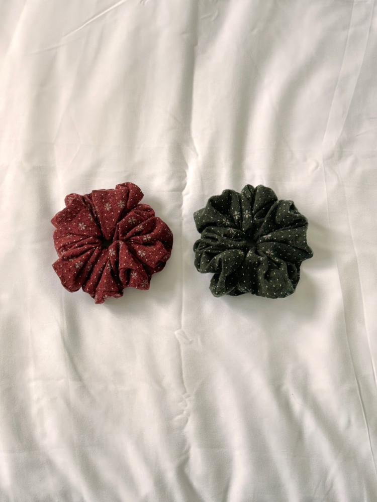 빈티지 윈터자수스크런치