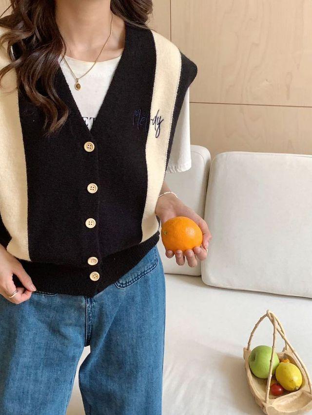 배색포인트 귀염 니트 베스트