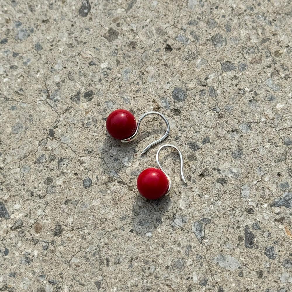 Rouge Scoop Earring