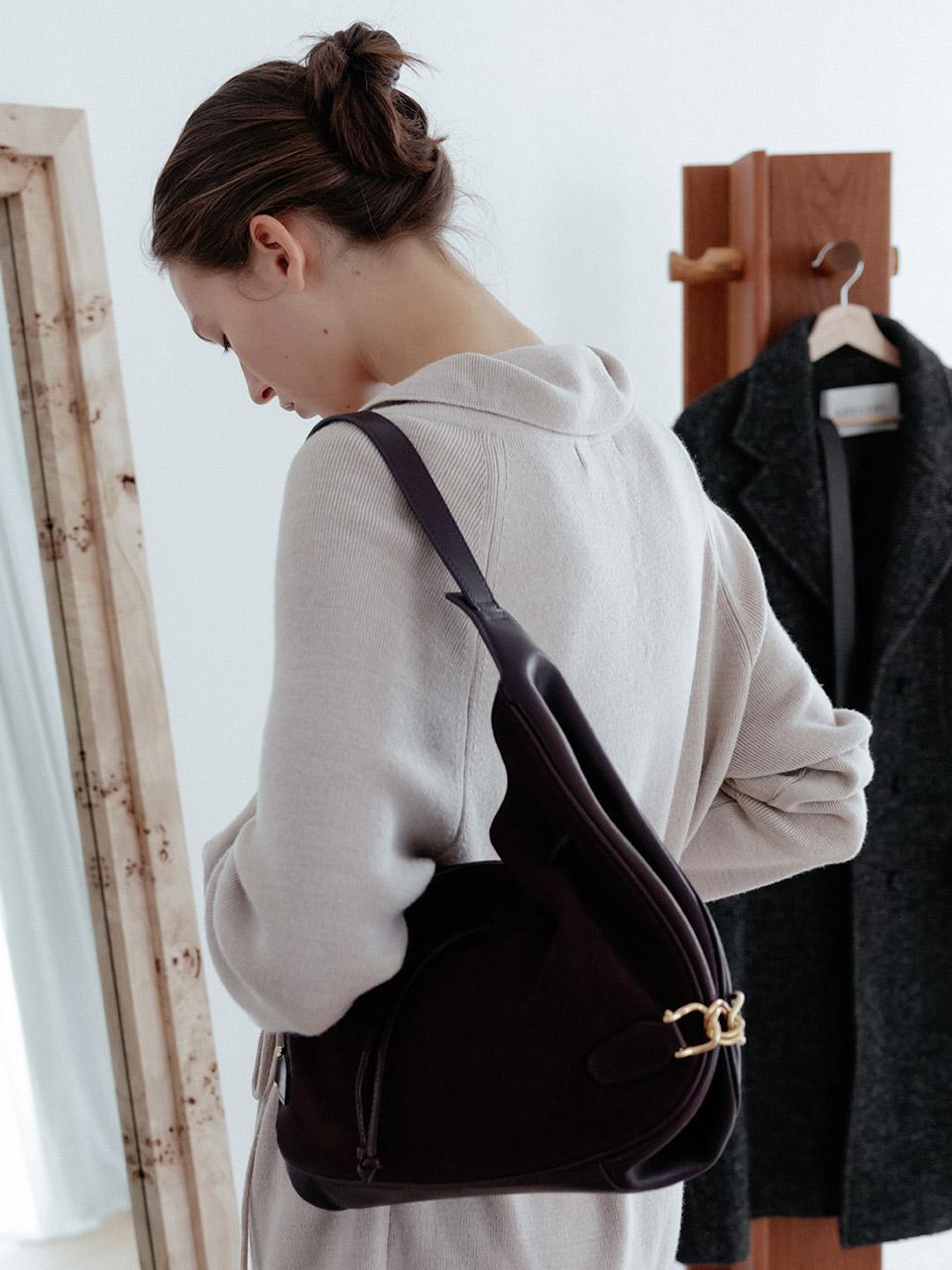 Contour Shoulder Medium (suede ver.) FA5AB348-M5