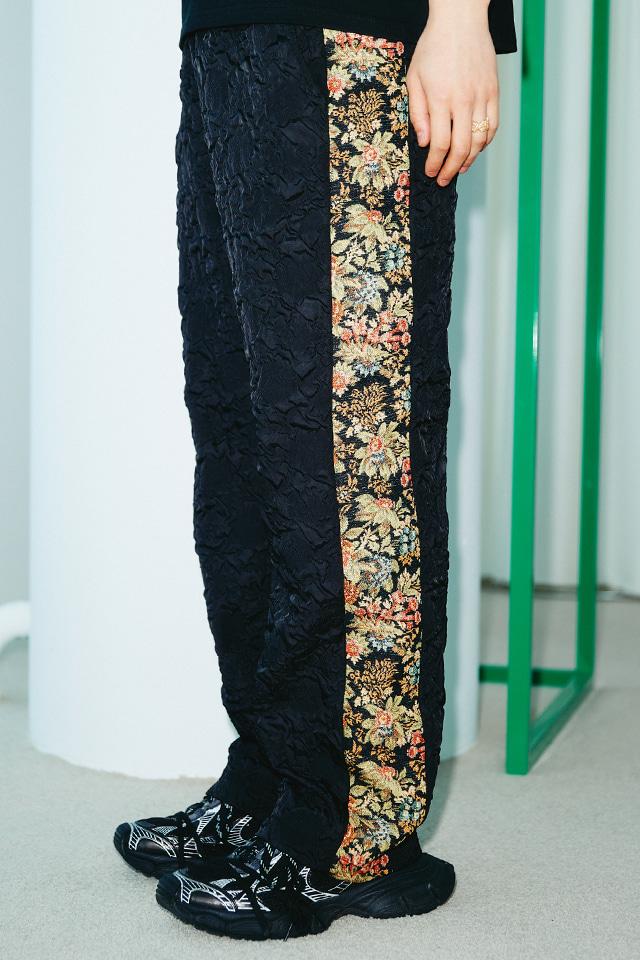 WRINKLE FLOWER TRACK PANTS