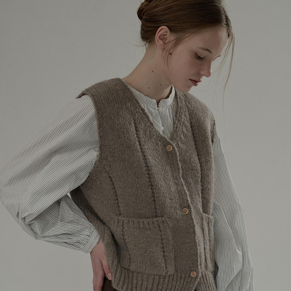 Walnut knit vest (greige)