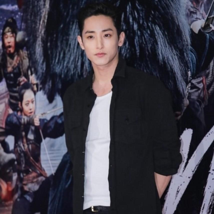 14fw 오프화이트 셔츠(데님) 이수혁